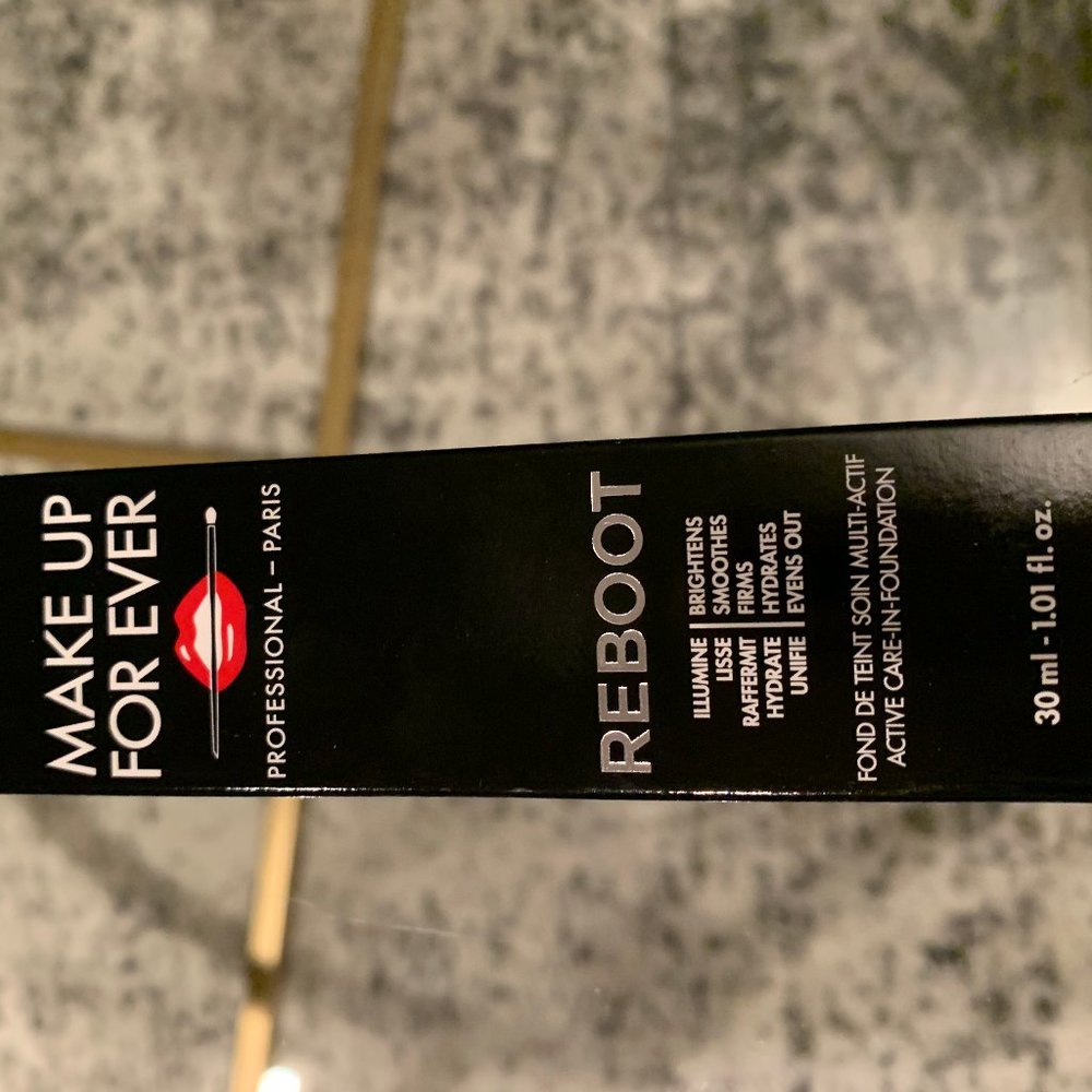 Makeup Forever REBOOT Foundation in shade Y445